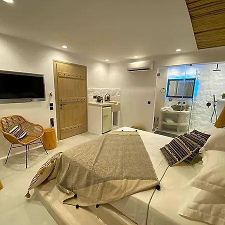 Ampelos Casart Aparthotel