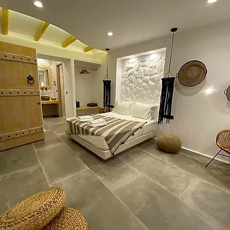 Ampelos Casart Naxos City